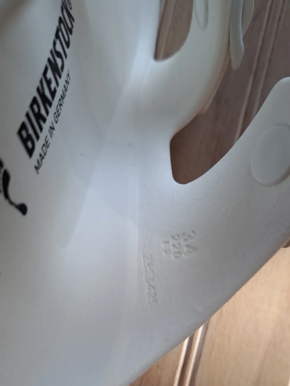 NWOT Birkenstock Arizona EVA White Double Buckle Waterproof Kids Sandals